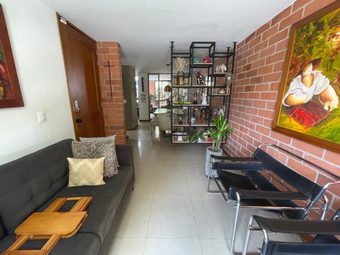 CASA EN VENTA SECTOR BELEN LA MOTA, MEDELLIN